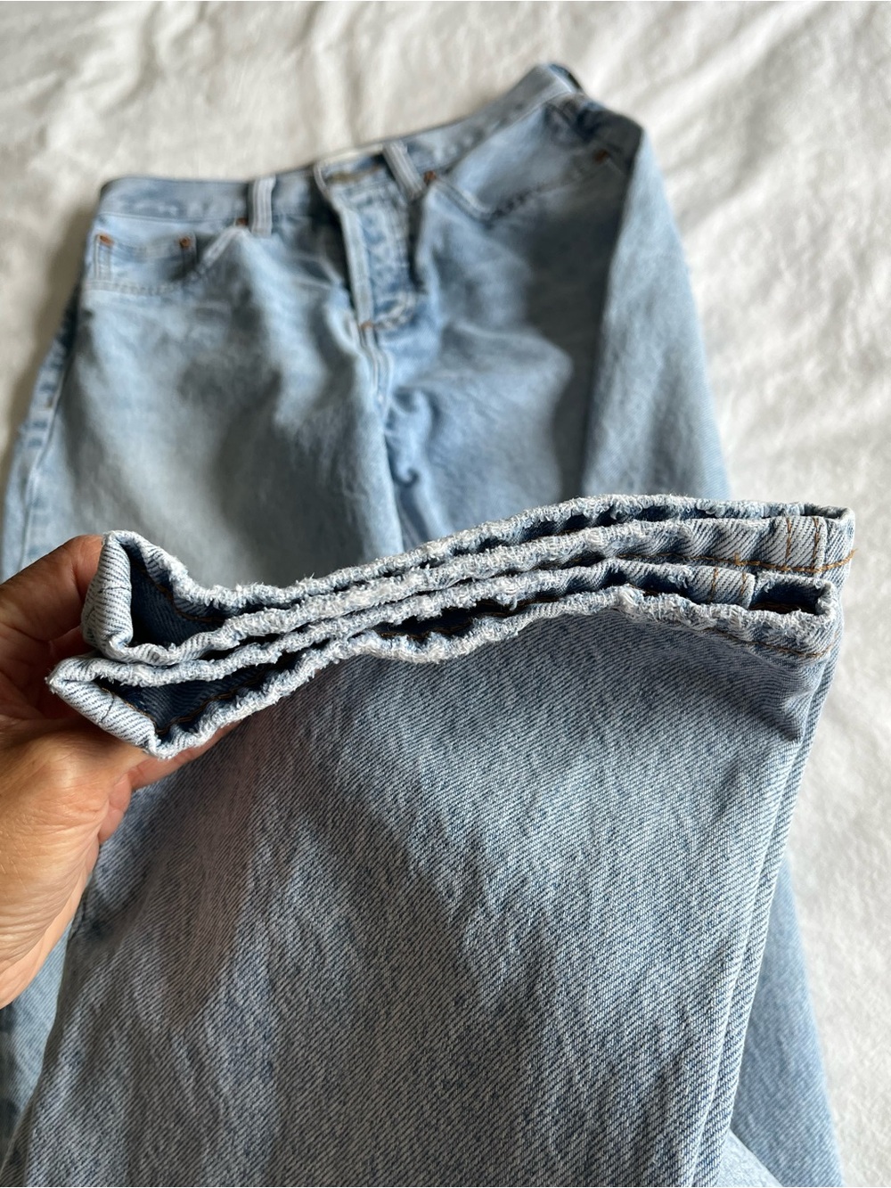 Aritzia Denim Forum
The Joni High Rise Loose Jeans 30L light Wash
Blue Size 25 - Picture 9 of 12
